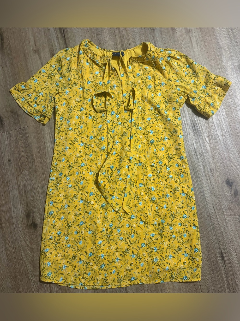 Kaari Blue - Yellow Floral Tie-Neck Short Sleeve Dress - Size - Small